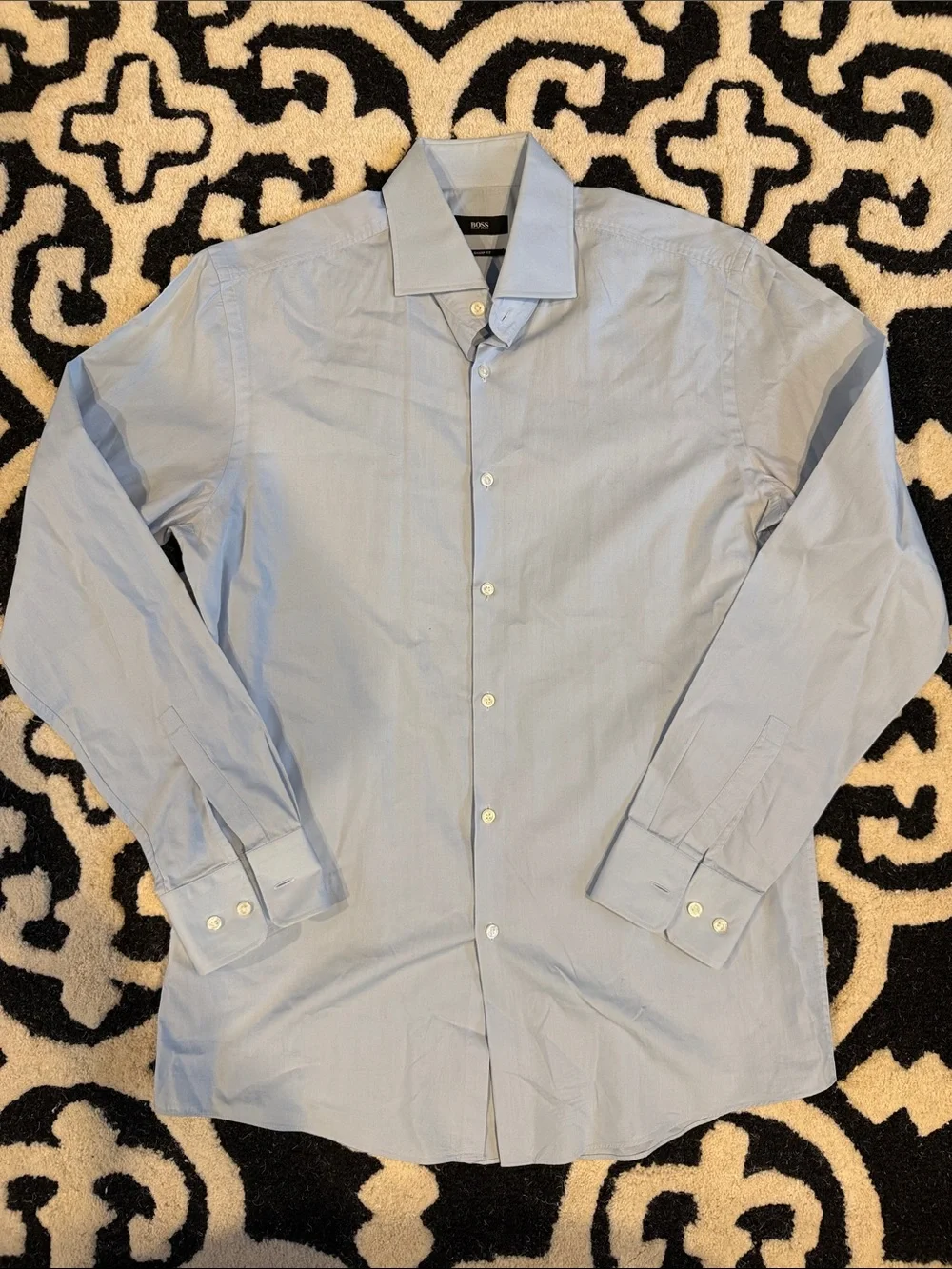 Hugo Boss Men's Light Blue Button-Up Dress Shirt. 16 1/2 neck. Sleeves 34/35 - Picture 1 of 7